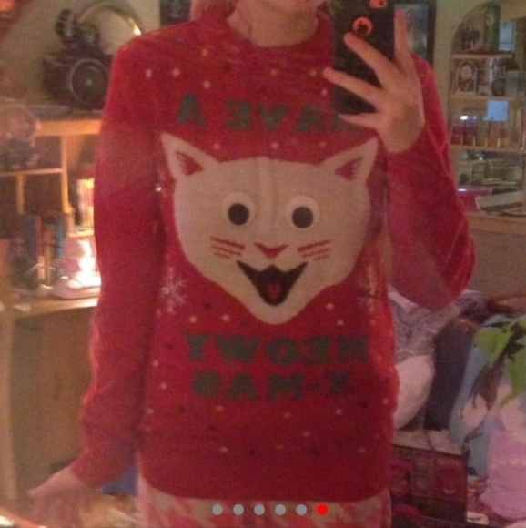 Red googly eyes cat ugly Christmas Sweater - Picture 4 of 4